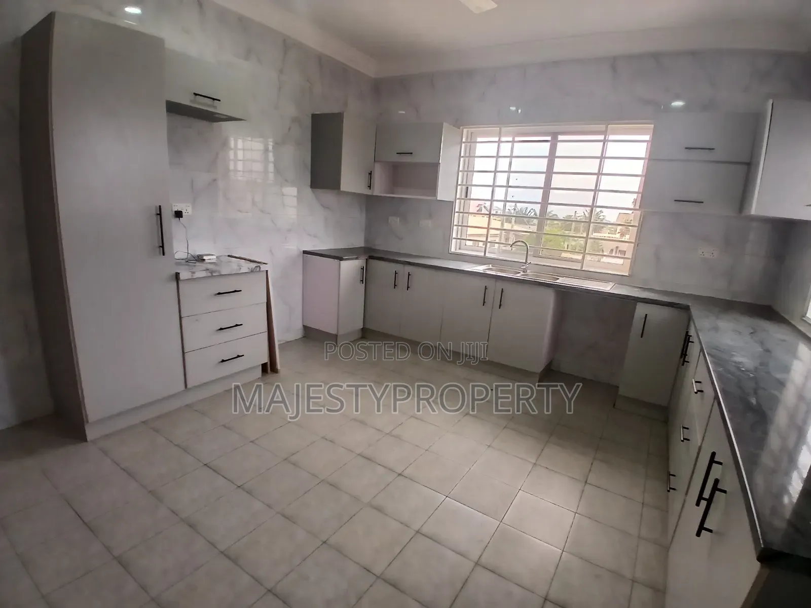 3bdrm House in Batsona, Baatsona Total for rent