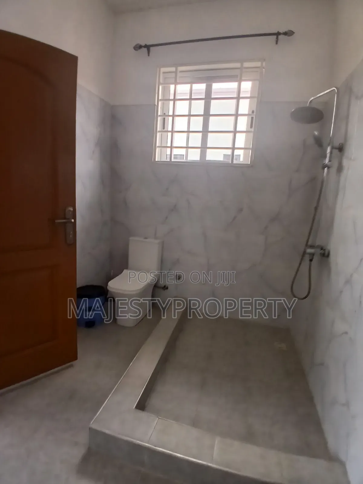 3bdrm House in Batsona, Baatsona Total for rent