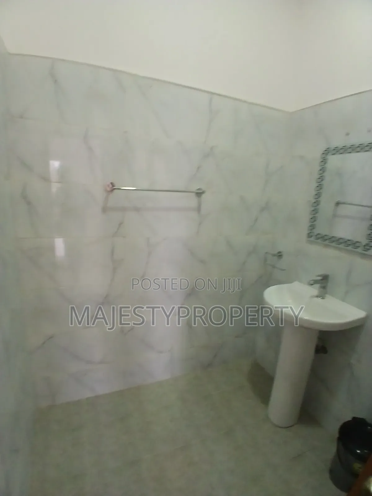 3bdrm House in Batsona, Baatsona Total for rent