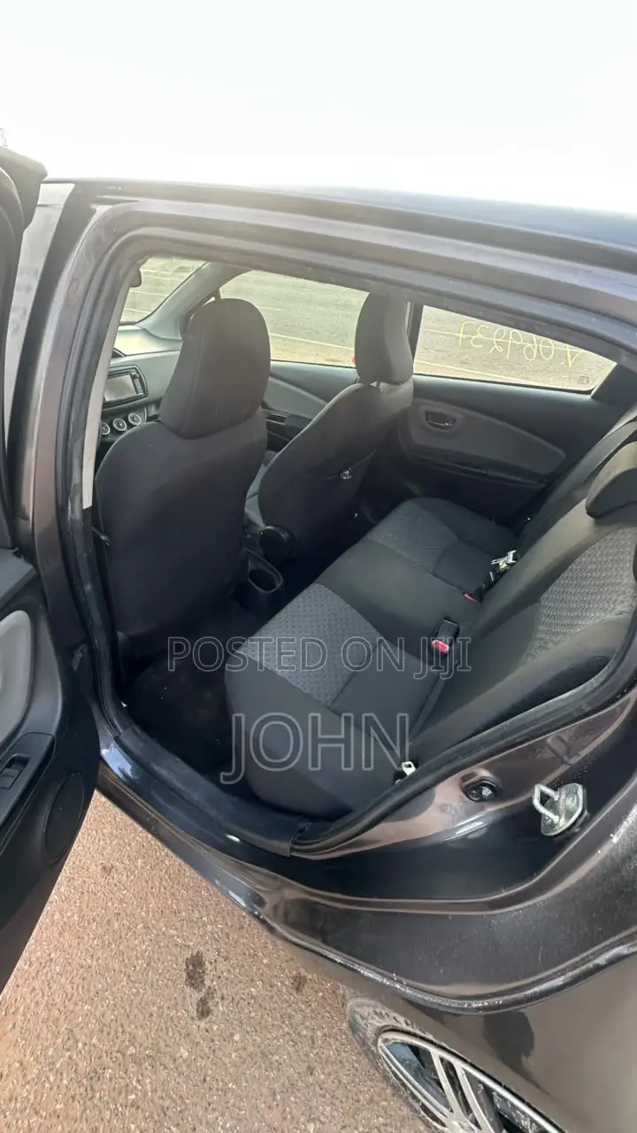 Toyota Yaris LE Hatchback 5dr 2016 Black