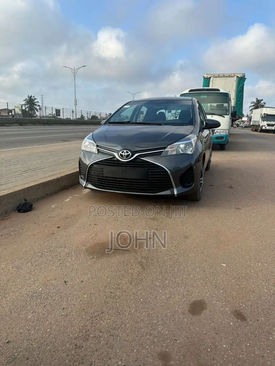 Toyota Yaris LE Hatchback 5dr 2016 Black