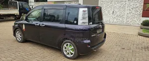 Toyota Sienta 2013 Brown