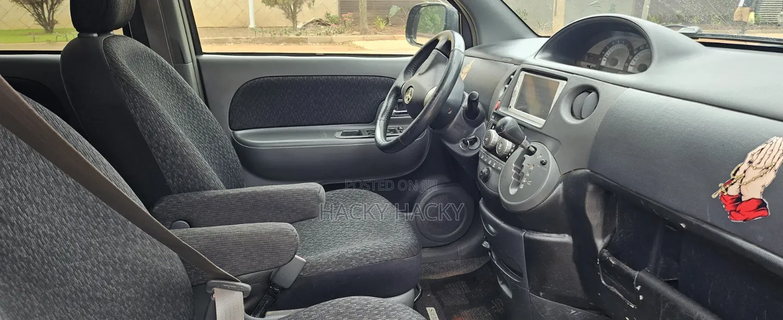 Toyota Sienta 2013 Brown