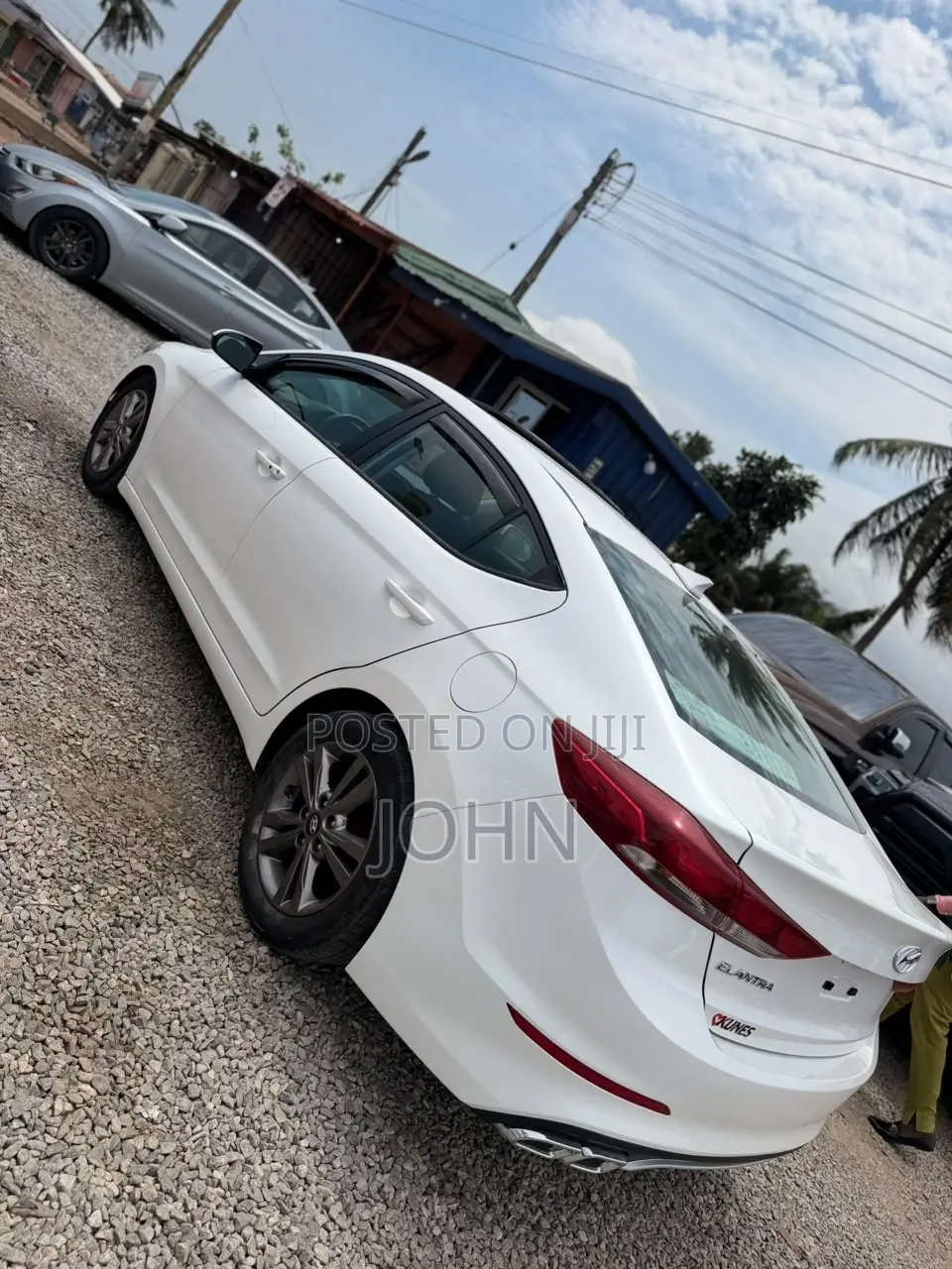 Hyundai Elantra SE Sedan FWD (2.0L 4cyl 6M) 2017 White