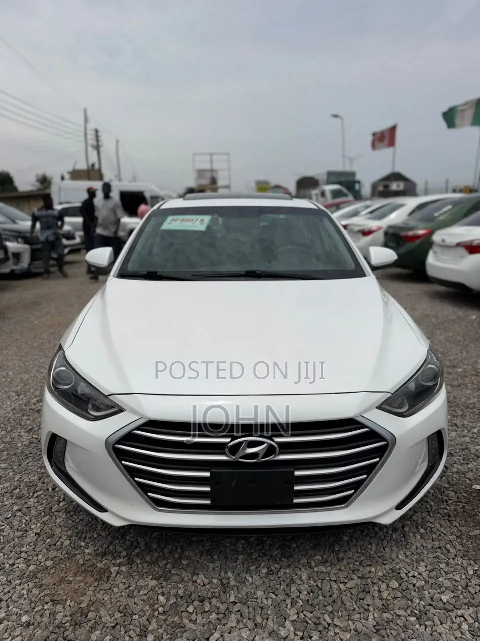 Hyundai Elantra SE Sedan FWD (2.0L 4cyl 6M) 2017 White