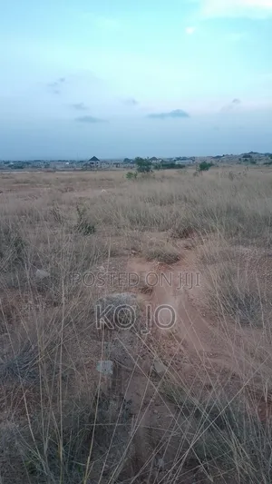 20 Plots of Registered Land in Katamanso