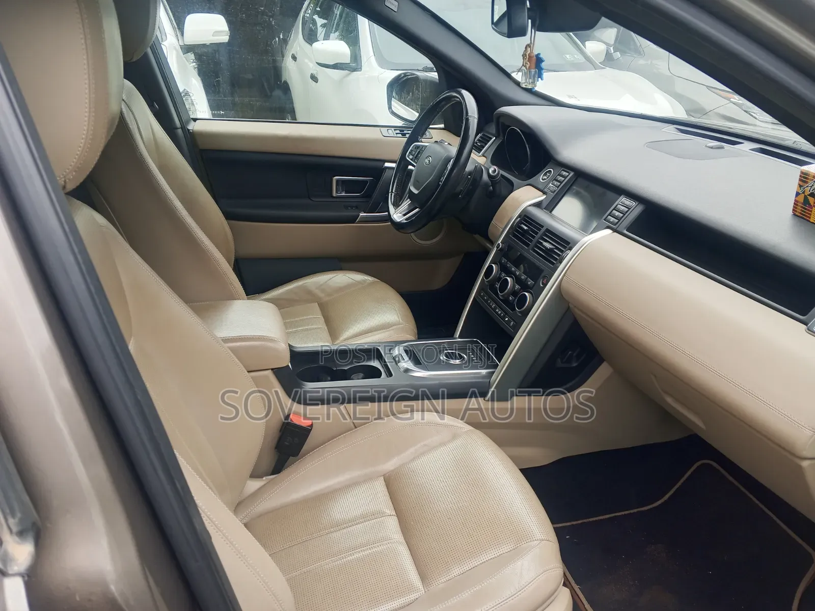 Land Rover Discovery Sport 2015 Brown