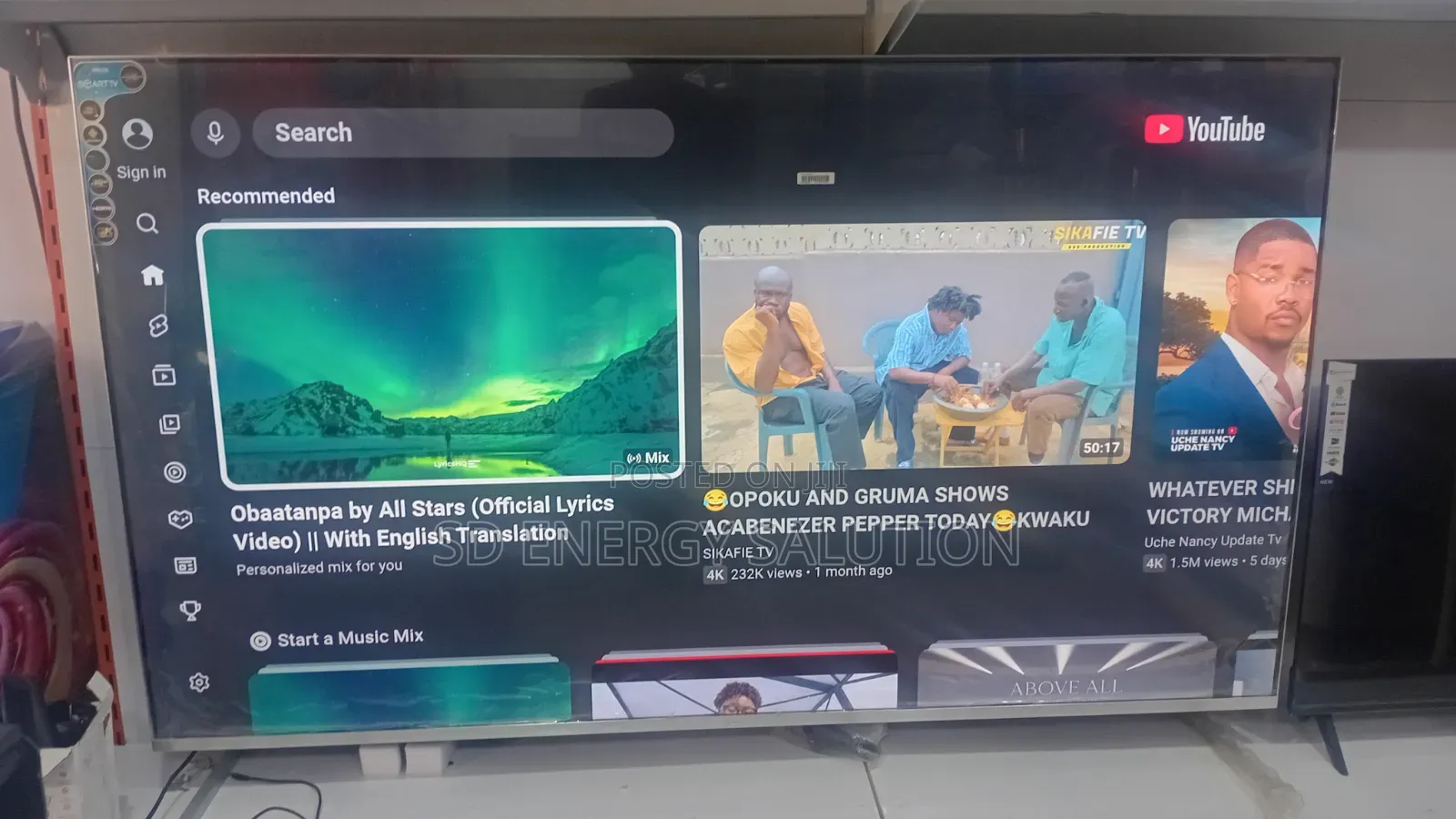 Green 75-Inch Smart Television – Watch in Style