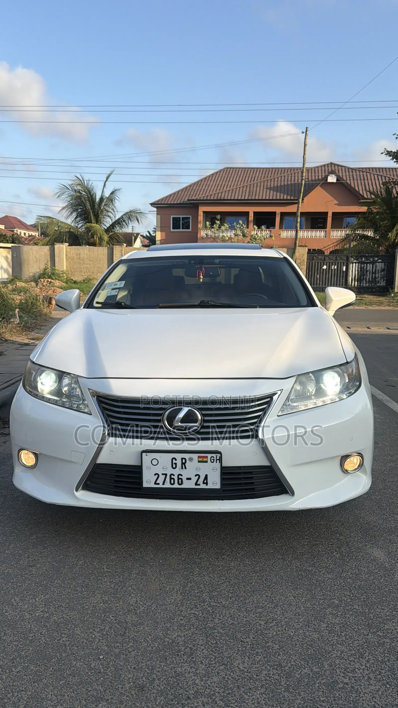 Lexus ES 350 FWD 2014 White