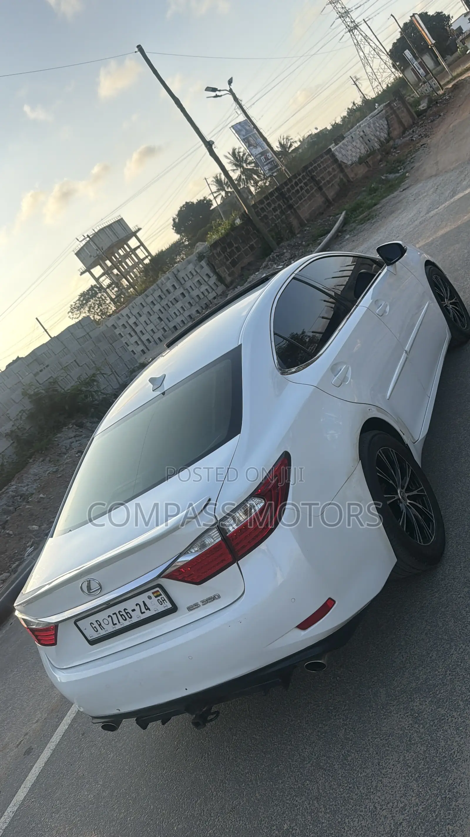 Lexus ES 350 FWD 2014 White
