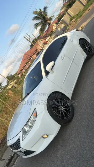 Lexus ES 350 FWD 2014 White