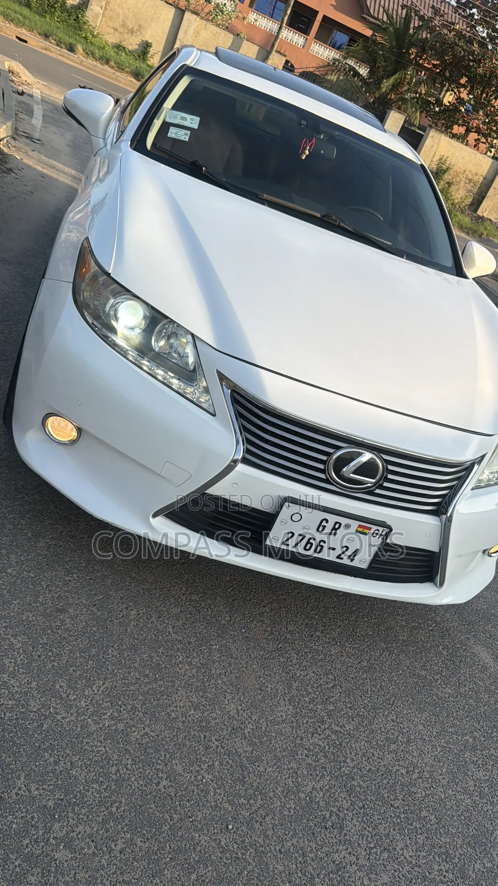 Lexus ES 350 FWD 2014 White