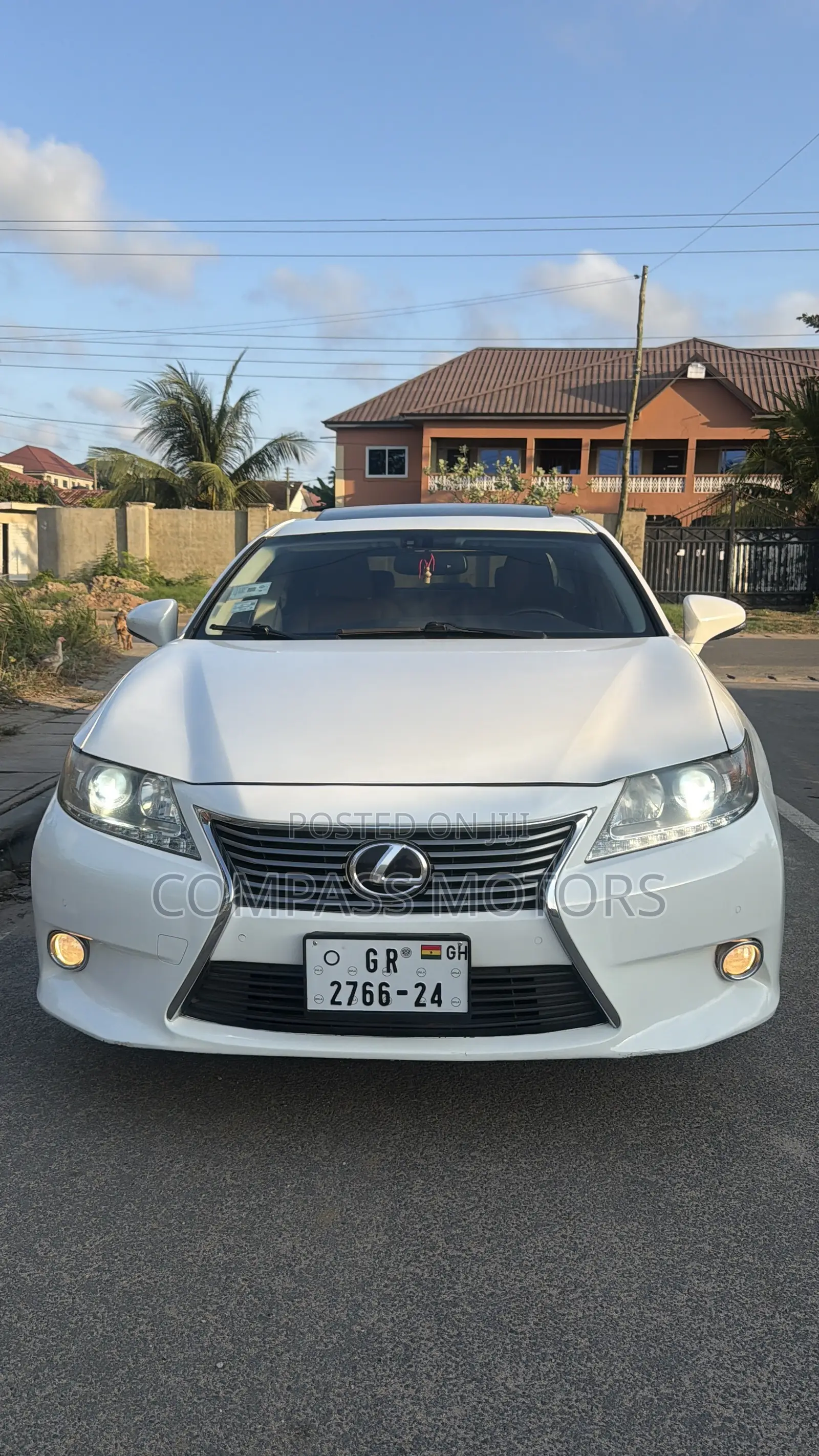 Lexus ES 350 FWD 2014 White