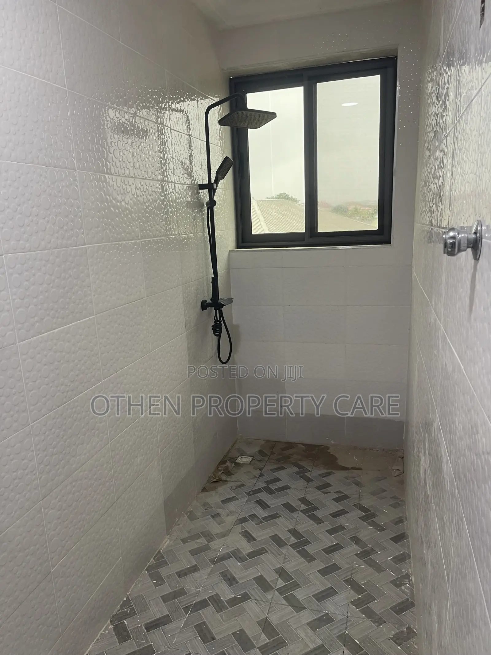 1bdrm Apartment in Othen Estate Consult, Israel Park for rent