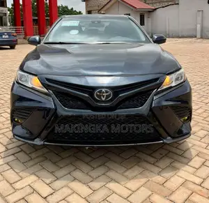 Toyota Camry SE FWD 2020 Black