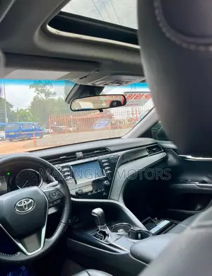 Toyota Camry SE FWD 2020 Black
