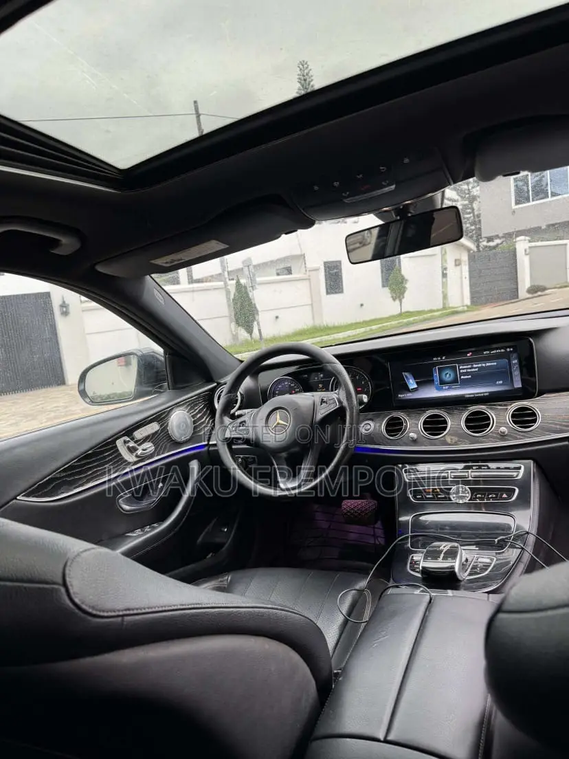 Mercedes-Benz E300 Base RWD Sedan (2.0L 4cyl 9A) 2017 Black