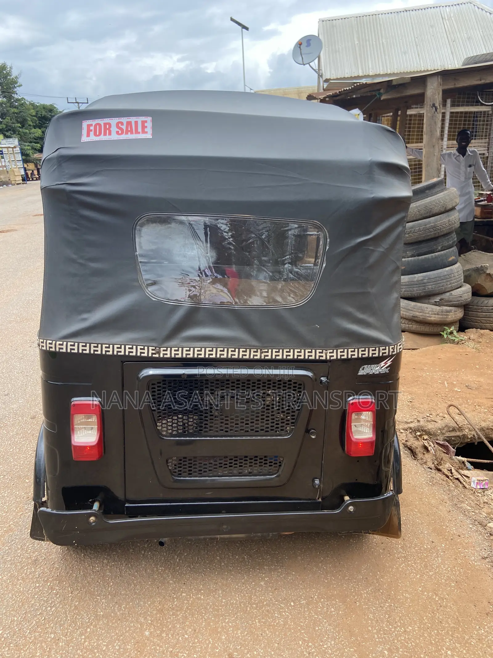 Bajaj RE 2025 Black