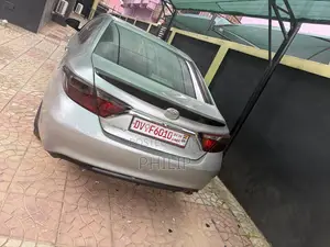 Toyota Camry 2017 Silver