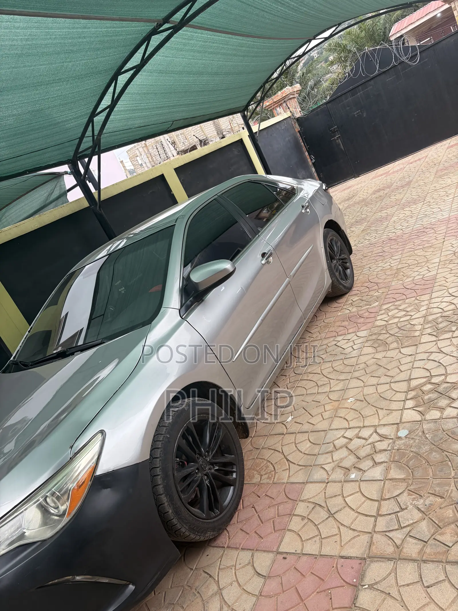 Toyota Camry 2017 Silver