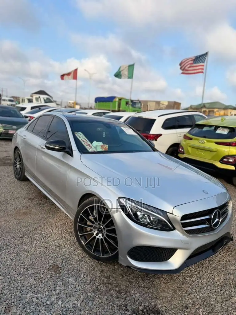 Mercedes-Benz C300 Base 4Matic Sedan AWD (2.0L 4cyl 7A) 2017 Gray