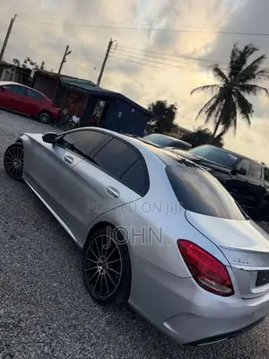Mercedes-Benz C300 Base 4Matic Sedan AWD (2.0L 4cyl 7A) 2017 Gray