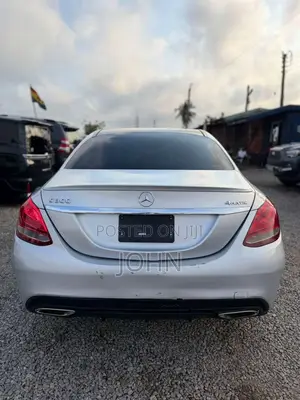 Mercedes-Benz C300 Base 4Matic Sedan AWD (2.0L 4cyl 7A) 2017 Gray