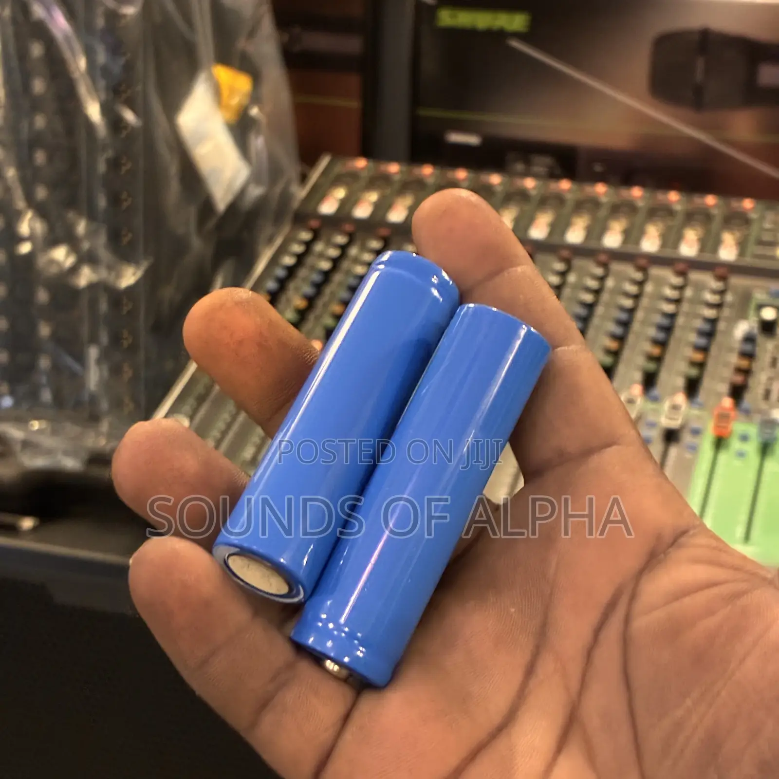 Free Power Wireless Microphone