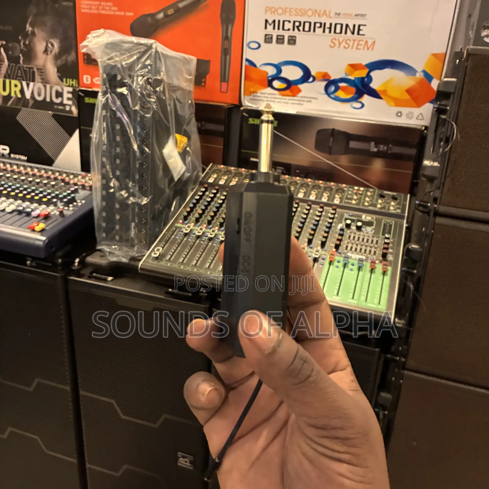 Free Power Wireless Microphone