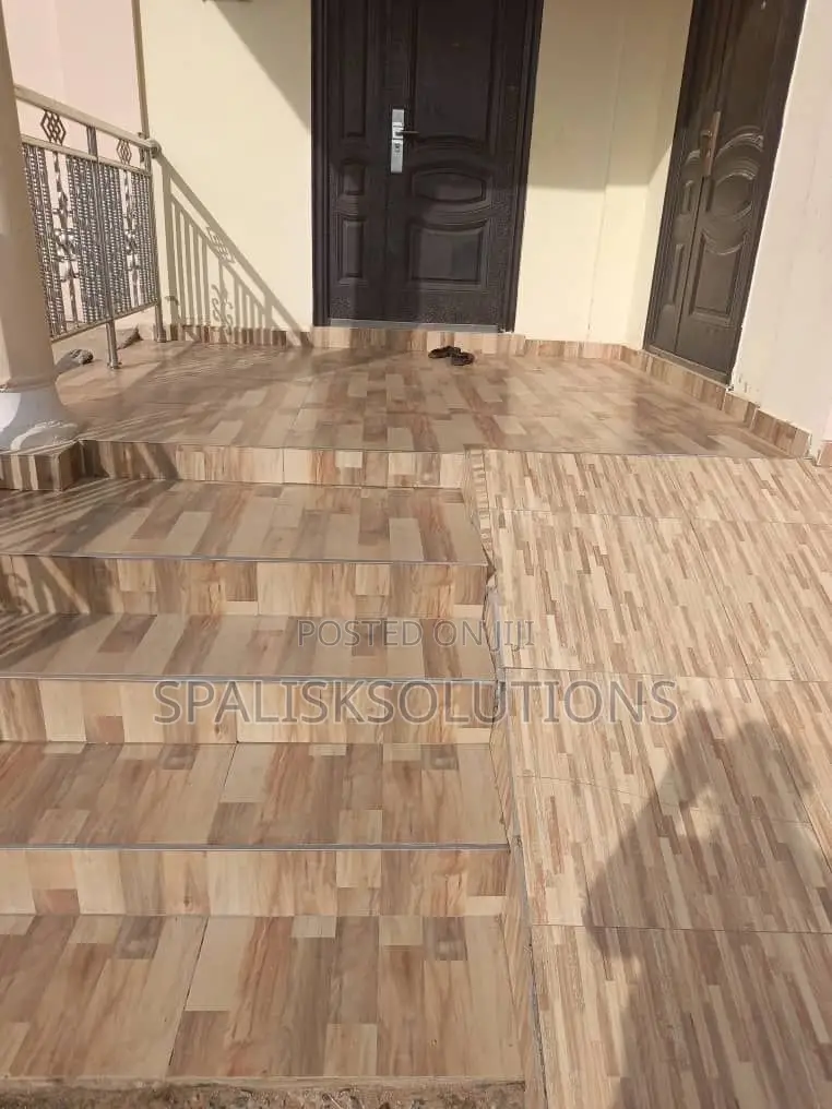 7bdrm House in Ashomang for sale