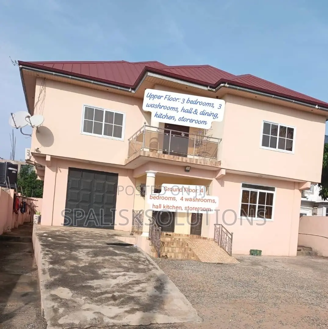7bdrm House in Ashomang for sale