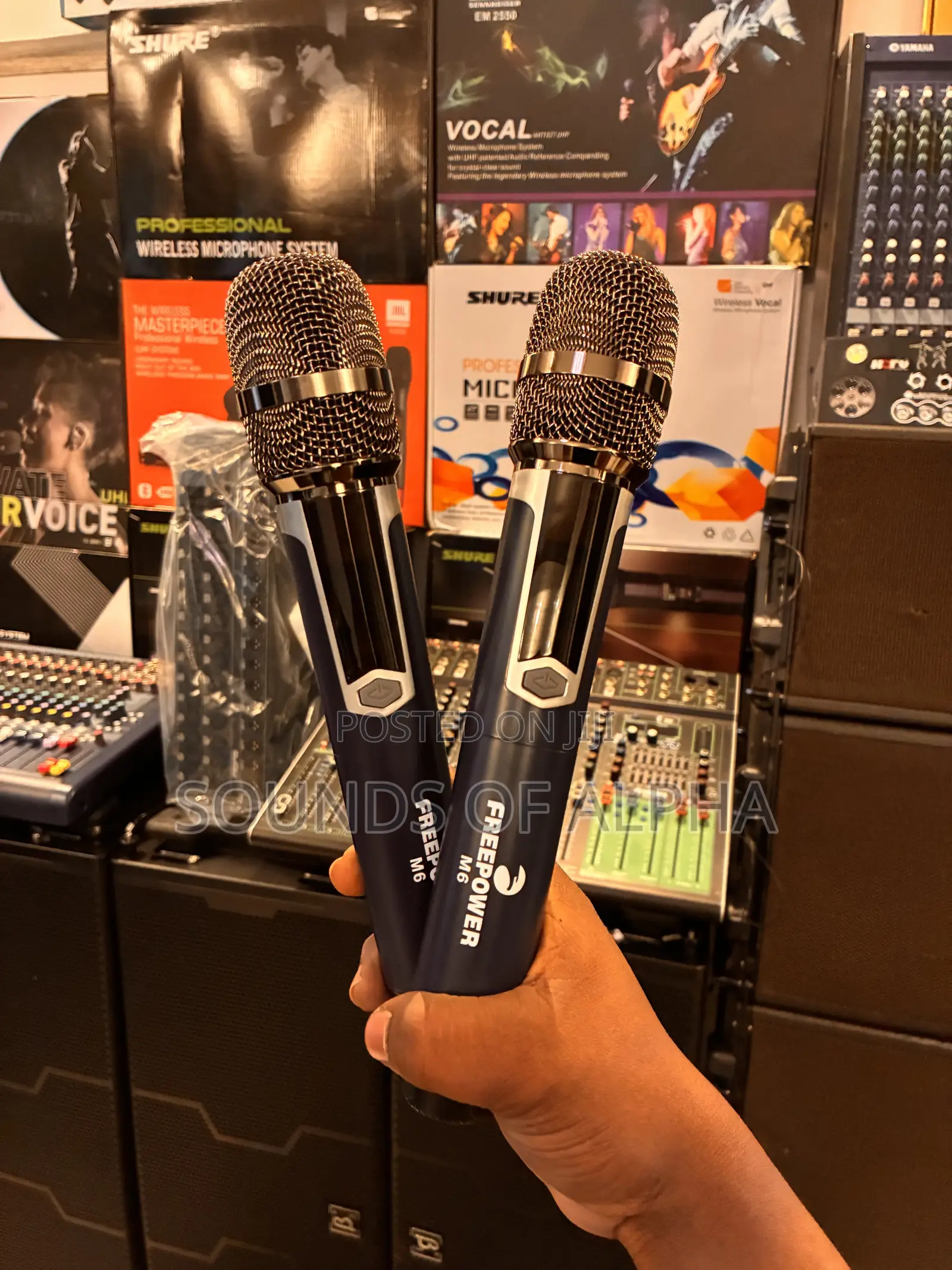 Free Power Wireless Microphone
