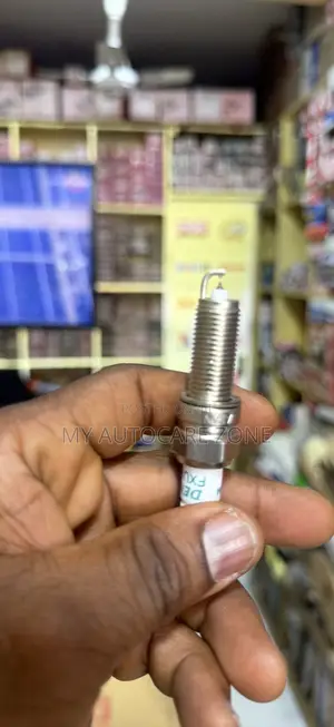 Original Kia Hyundai Spark Plugs Original Denso 3495 FXU22HR11