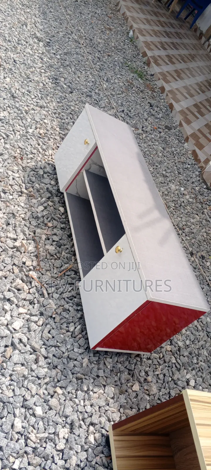 4ft TV Stand (Laminated Board)