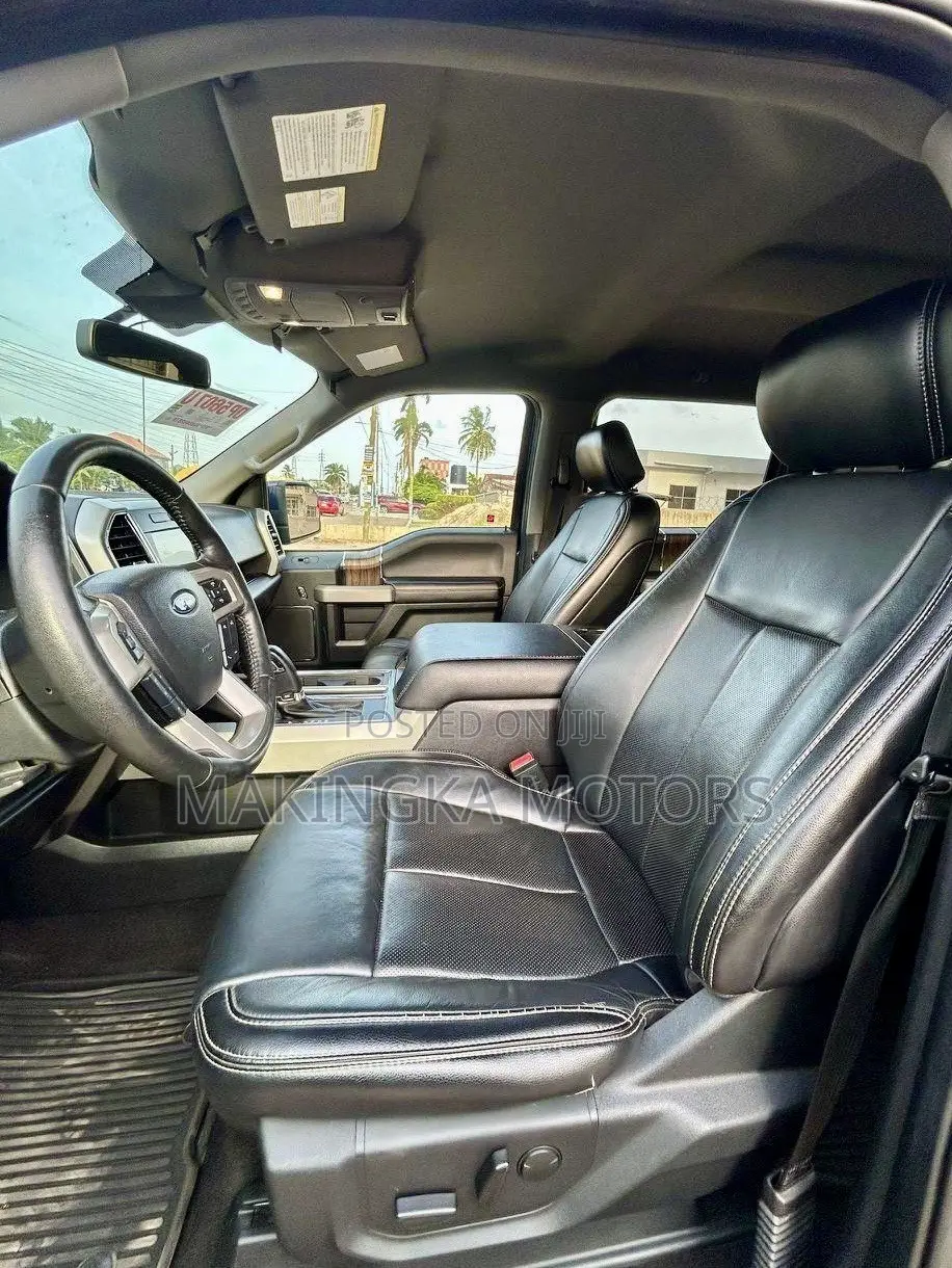 Ford F-150 Limited 4x4 SuperCrew Cab Styleside 5.5 ft. box 145 in. WB Blue