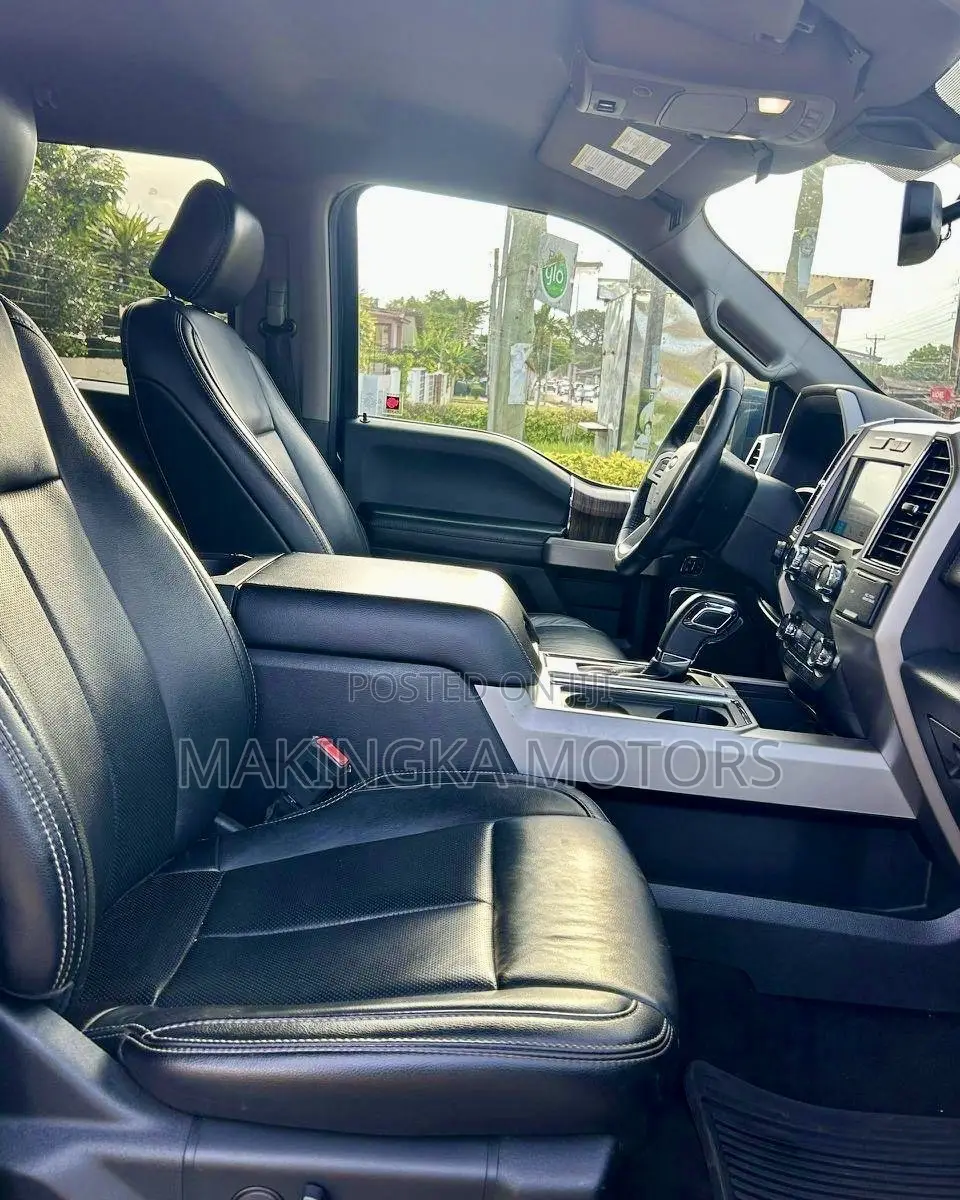 Ford F-150 Limited 4x4 SuperCrew Cab Styleside 5.5 ft. box 145 in. WB Blue