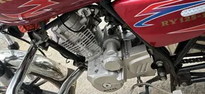 Royal RY125 2026 Red