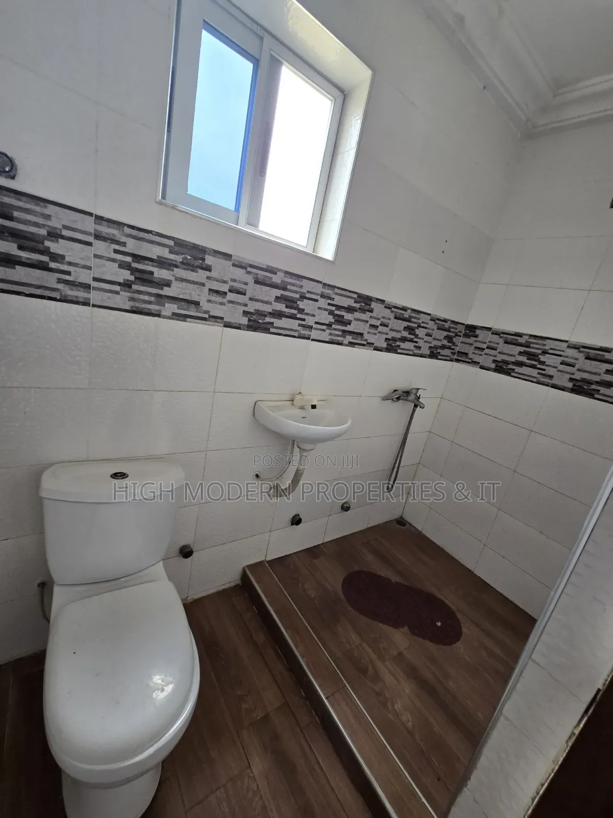 2bdrm Apartment in Ford School, Tsui-Bleoo for rent