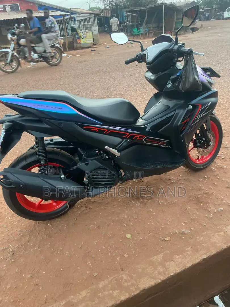 Yamaha Aerox 2025 Blue