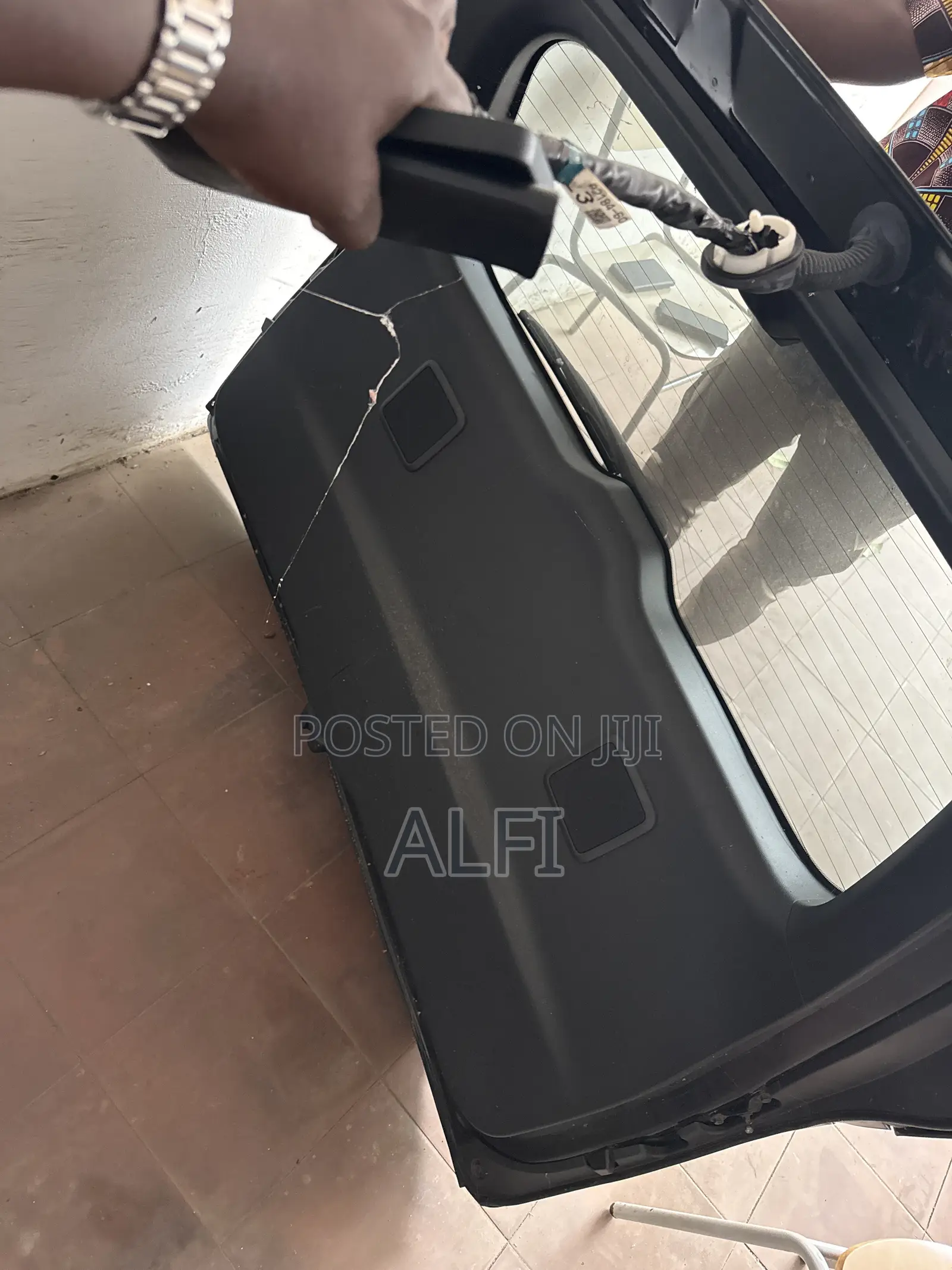 LX600 Rear Trunk Door