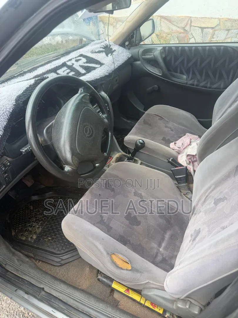 Opel Astra 1.6 Cabriolet 1996 Silver