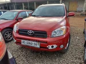 Toyota RAV4 2010 Red