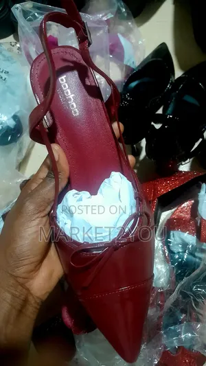 Brand New Boohoo Wide Fit Heels — Uk 6