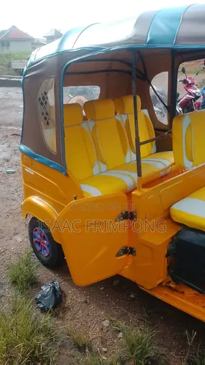 Bajaj RE 2024 Yellow