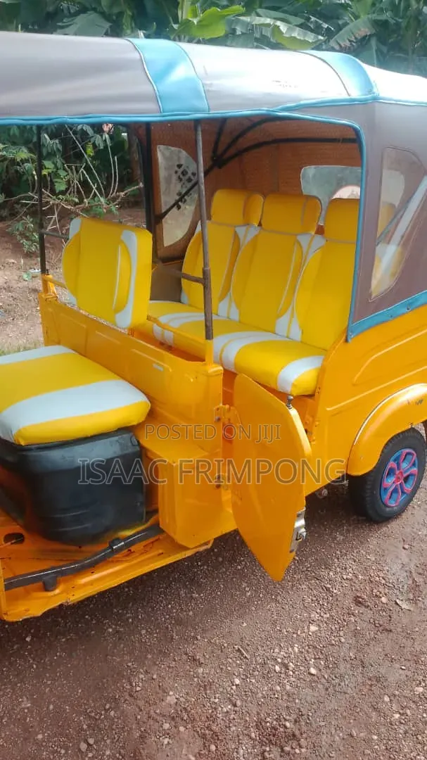 Bajaj RE 2024 Yellow