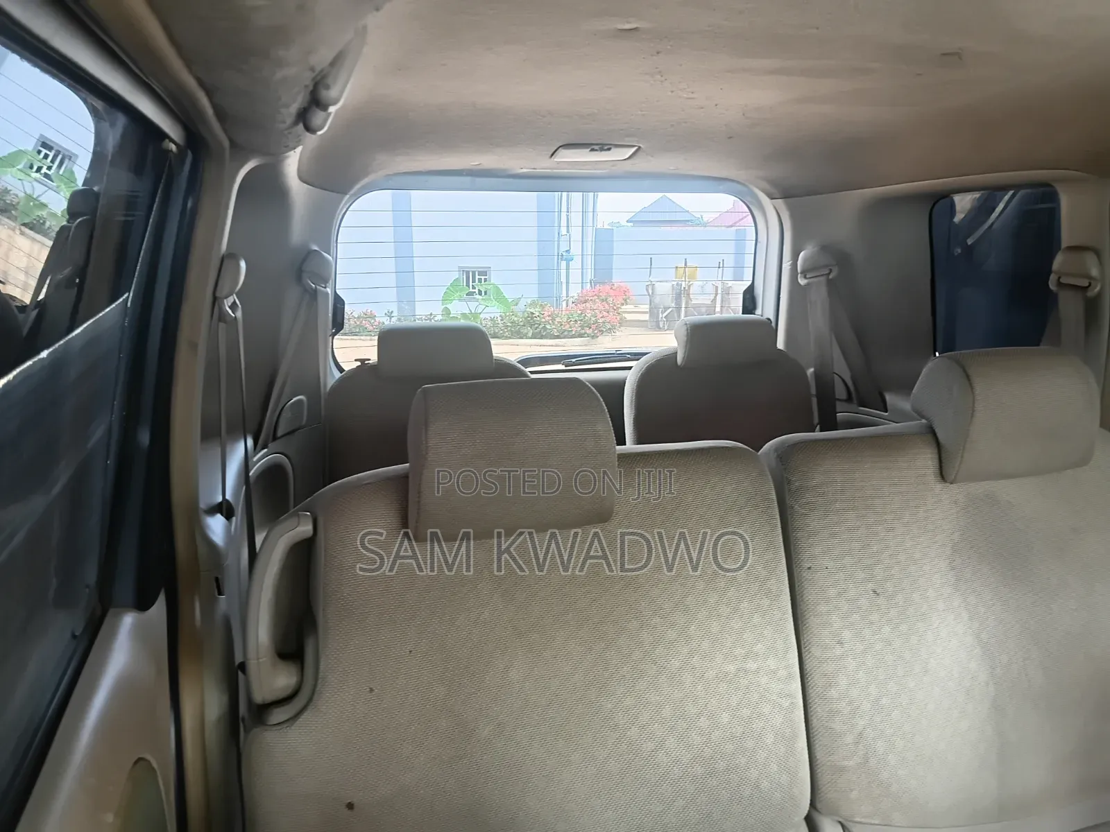 Toyota Sienta 2010 Silver