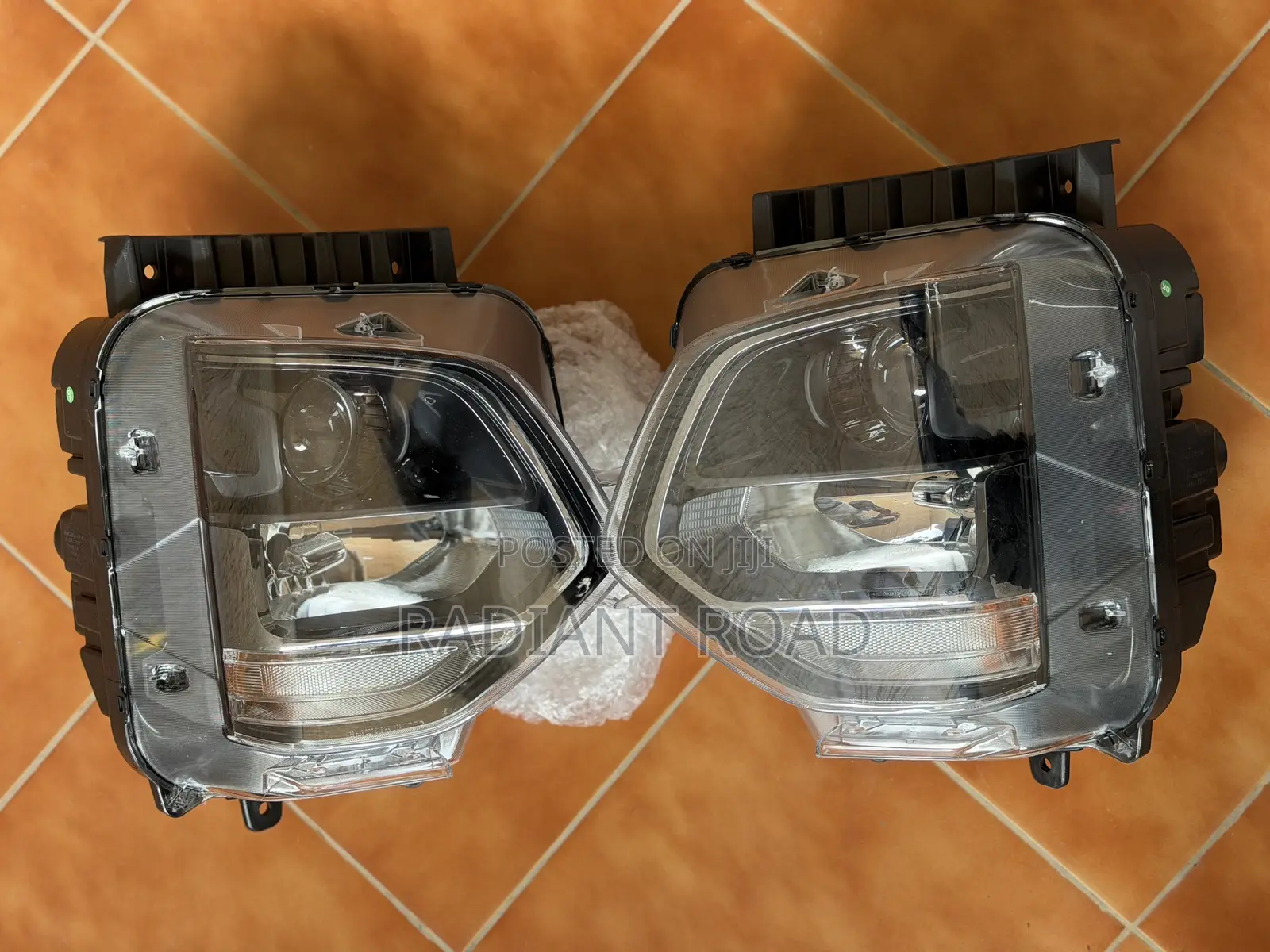 Hyundai Santa Fe 2022 Headlights
