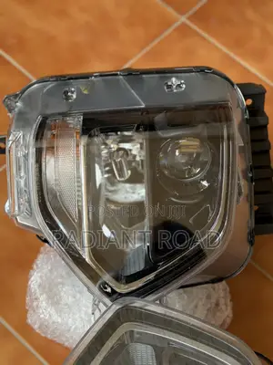 Hyundai Santa Fe 2022 Headlights