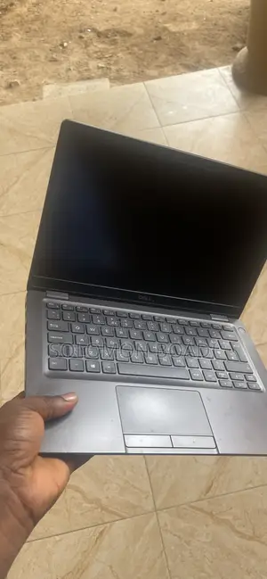 Laptop Dell Latitude 5300 16GB Intel Core i7 SSD 256GB