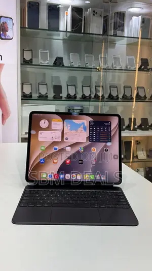 Apple iPad Pro 13 (2025) 256 GB Black